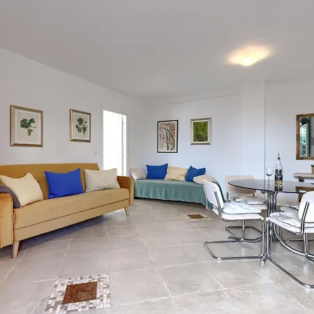 Apartment File-6 By Interhome