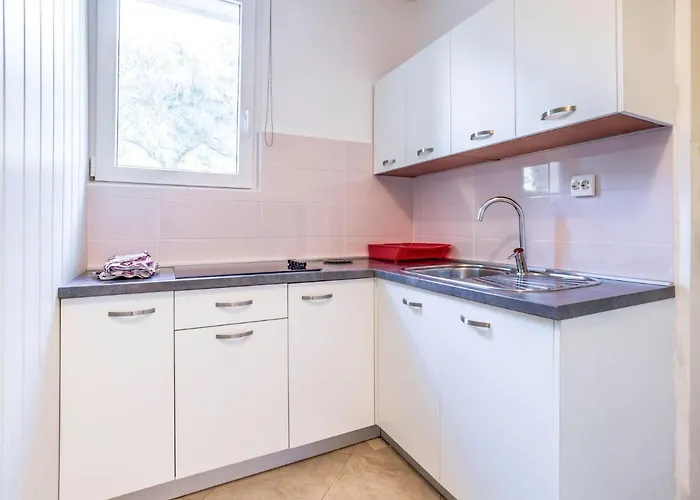 File-6 By Interhome Zambratija (Istria)