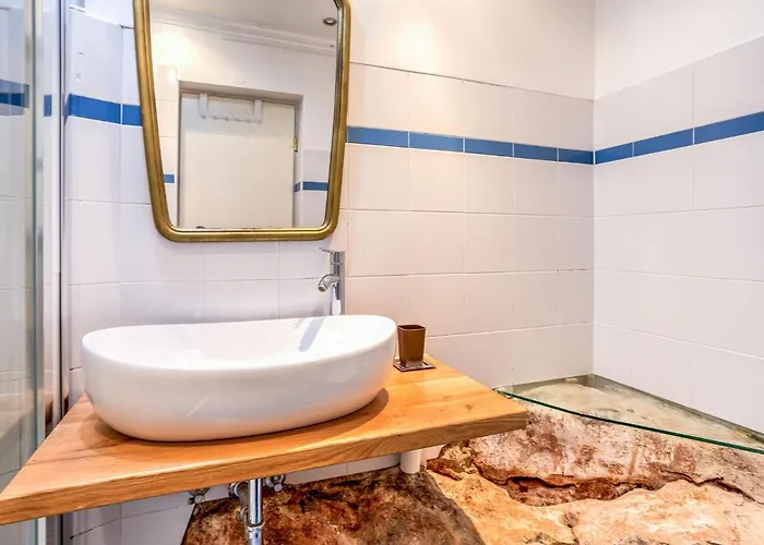 File-6 By Interhome *